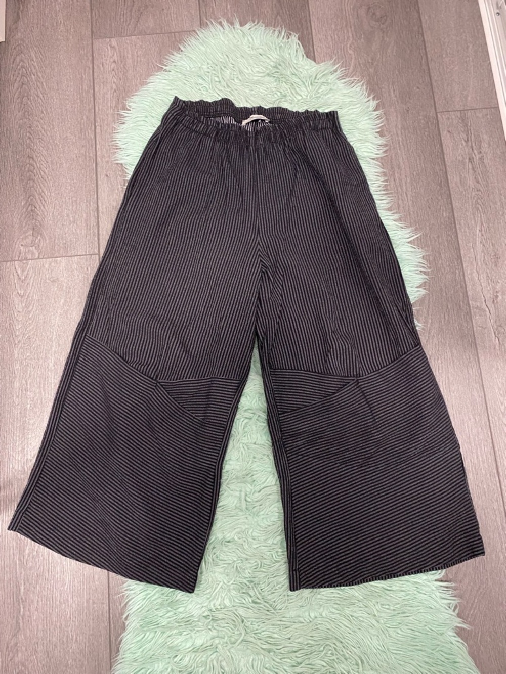 Black Crop Wide Leg Pants